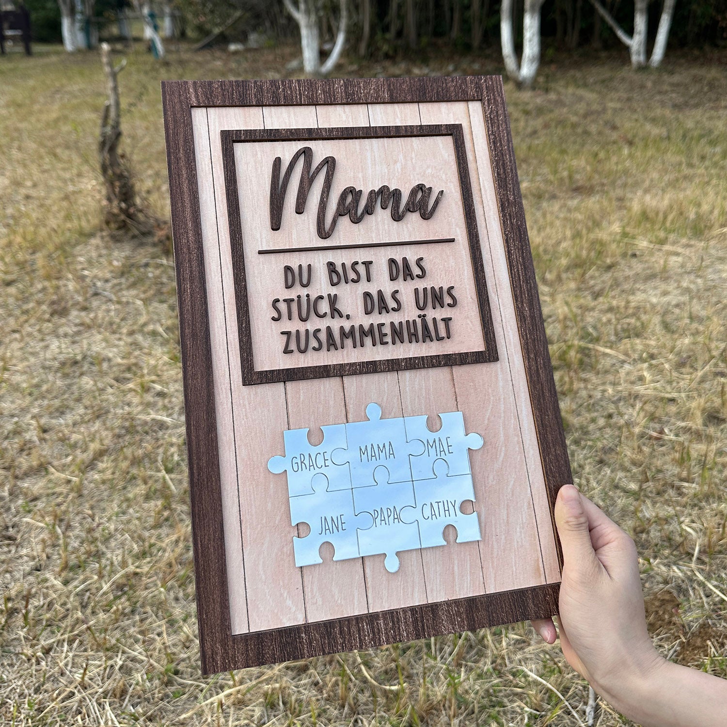 Grüne Basis mit hölzernen Puzzleteilen, Du Bist Das Stück, Das Uns Zusammenhält, Geschenk für Mama, Holz-Fotorahmen-Ornamente, Geschenk für Mama