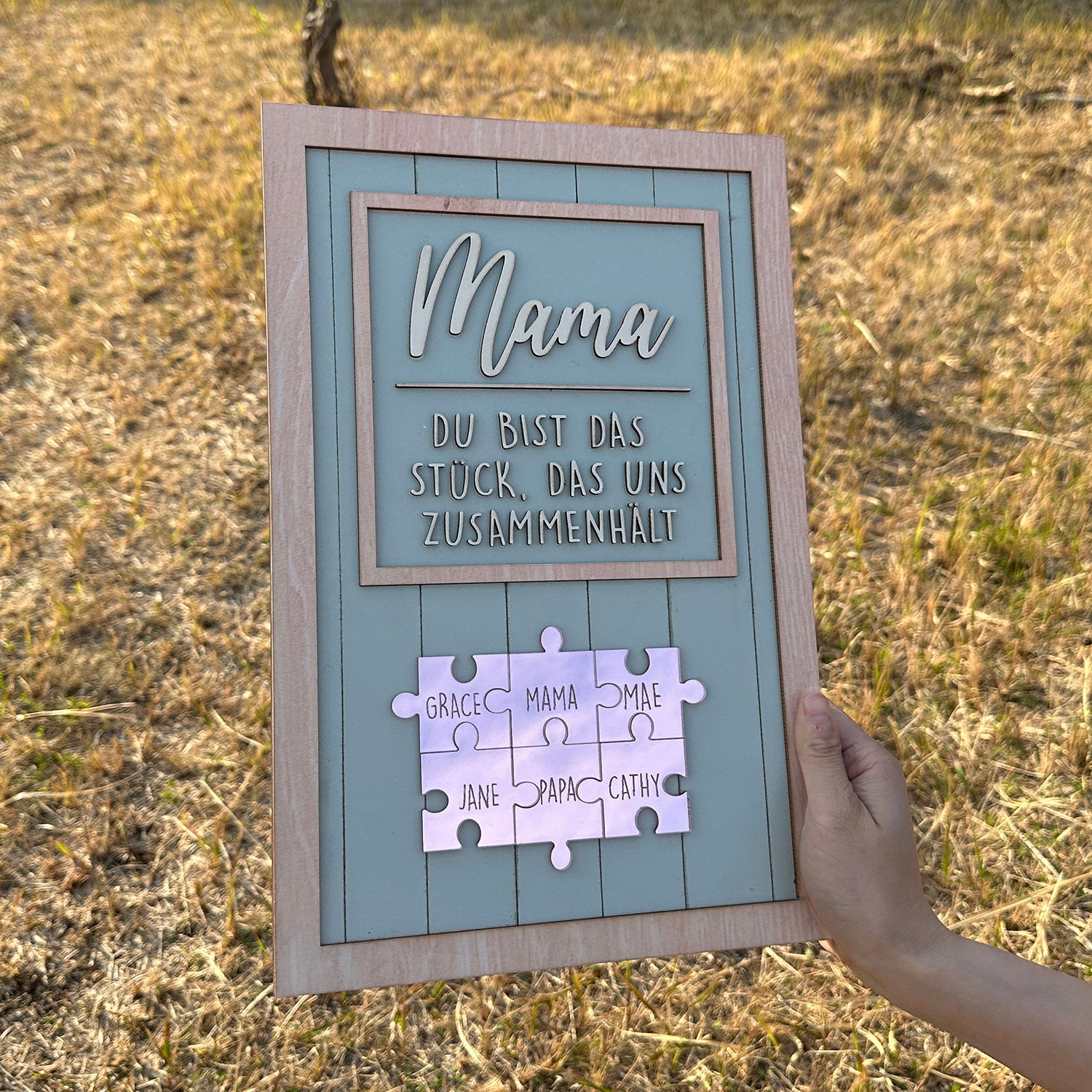 Grüne Basis mit hölzernen Puzzleteilen, Du Bist Das Stück, Das Uns Zusammenhält, Geschenk für Mama, Holz-Fotorahmen-Ornamente, Geschenk für Mama