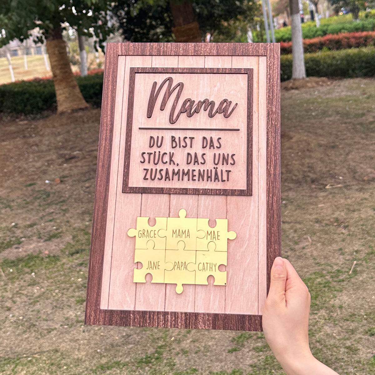 Grüne Basis mit hölzernen Puzzleteilen, Du Bist Das Stück, Das Uns Zusammenhält, Geschenk für Mama, Holz-Fotorahmen-Ornamente, Geschenk für Mama